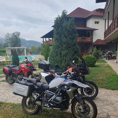 贝拉内 Etno Selo Vrelo & Camping旅馆 外观 照片