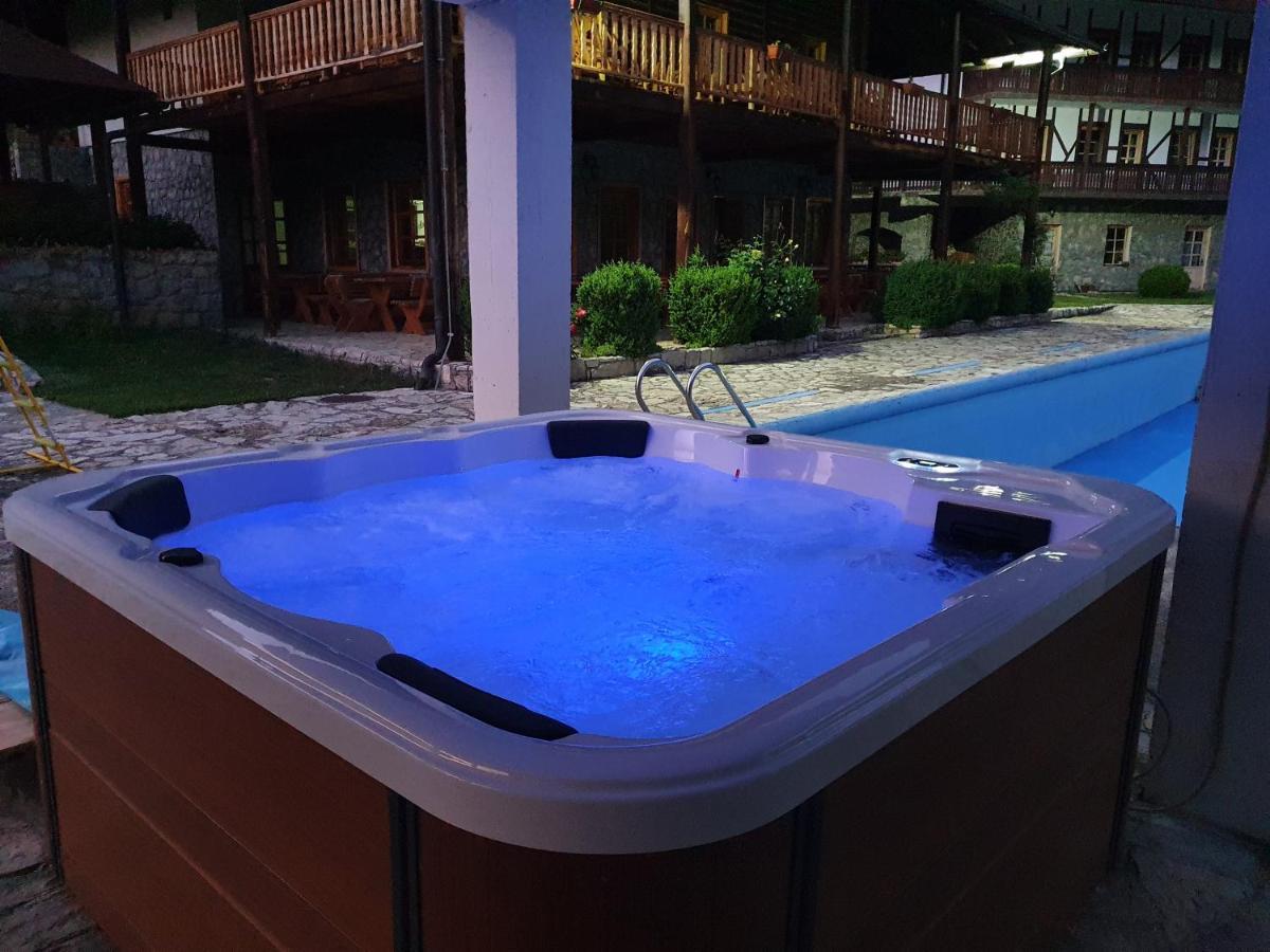 贝拉内 Etno Selo Vrelo & Camping旅馆 外观 照片
