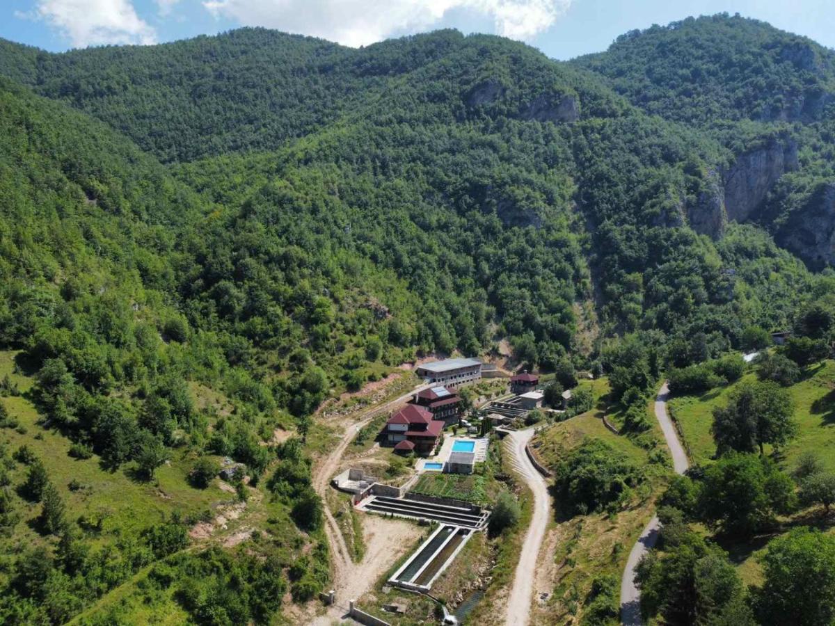 贝拉内 Etno Selo Vrelo & Camping旅馆 外观 照片