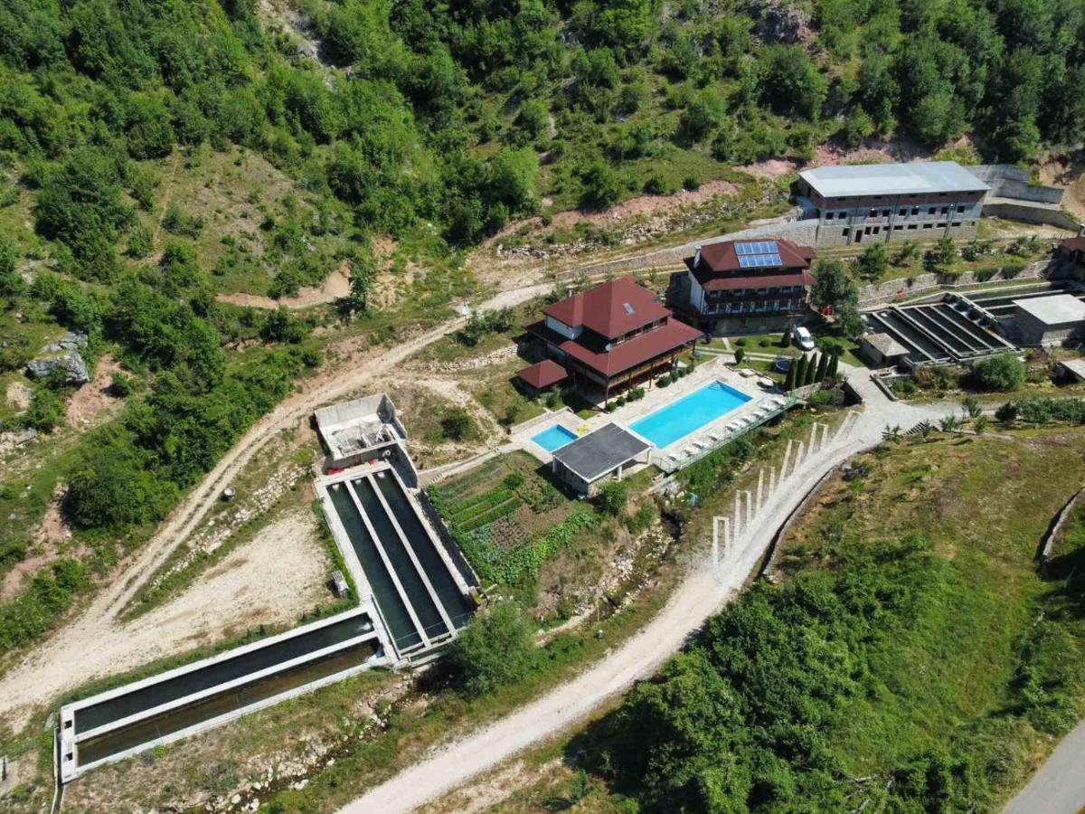 贝拉内 Etno Selo Vrelo & Camping旅馆 外观 照片