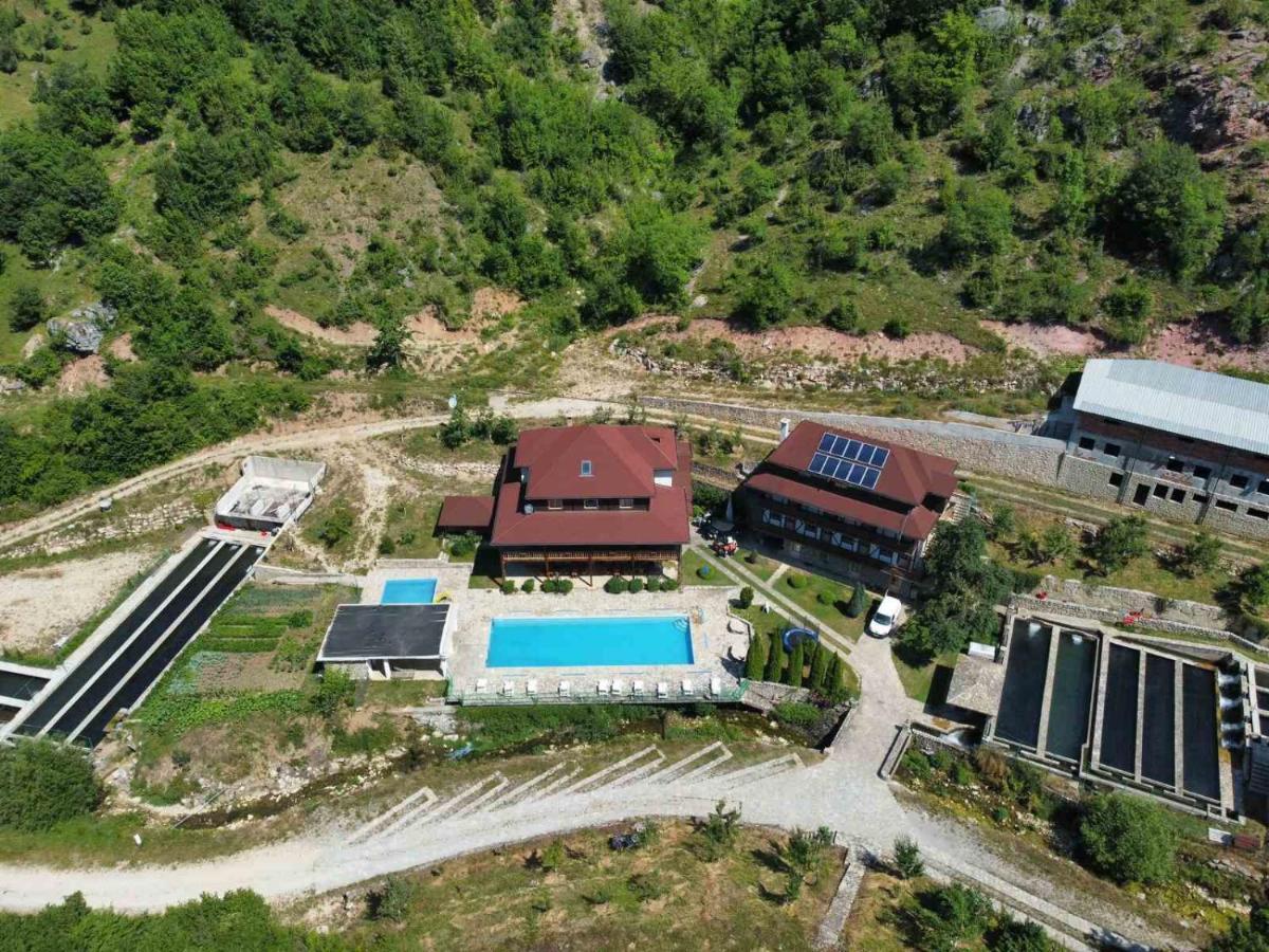 贝拉内 Etno Selo Vrelo & Camping旅馆 外观 照片