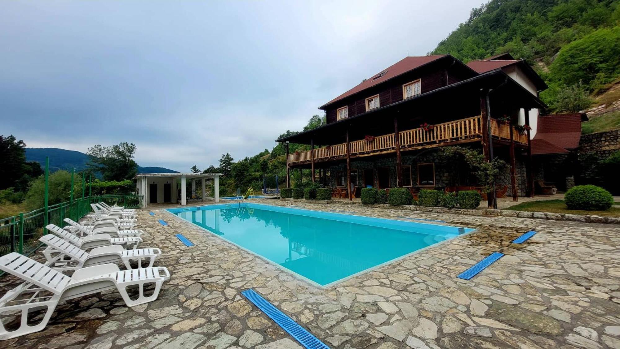 贝拉内 Etno Selo Vrelo & Camping旅馆 外观 照片