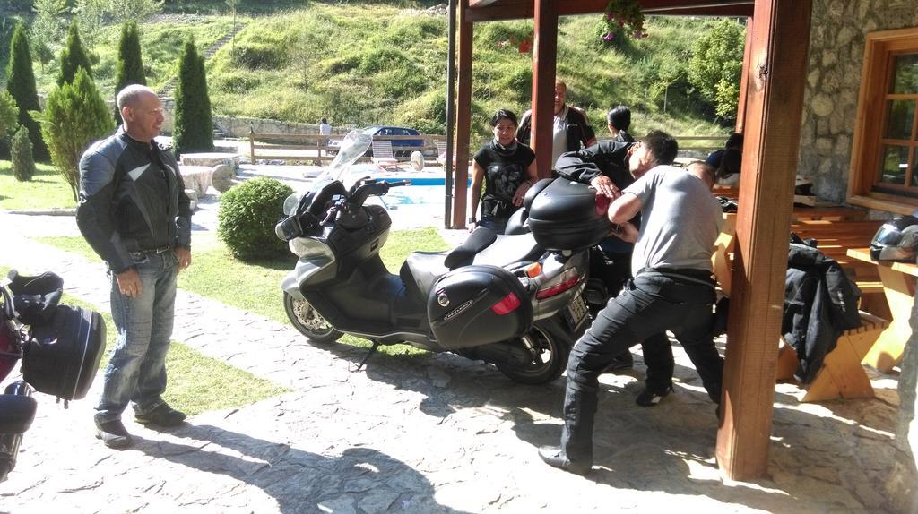 贝拉内 Etno Selo Vrelo & Camping旅馆 外观 照片