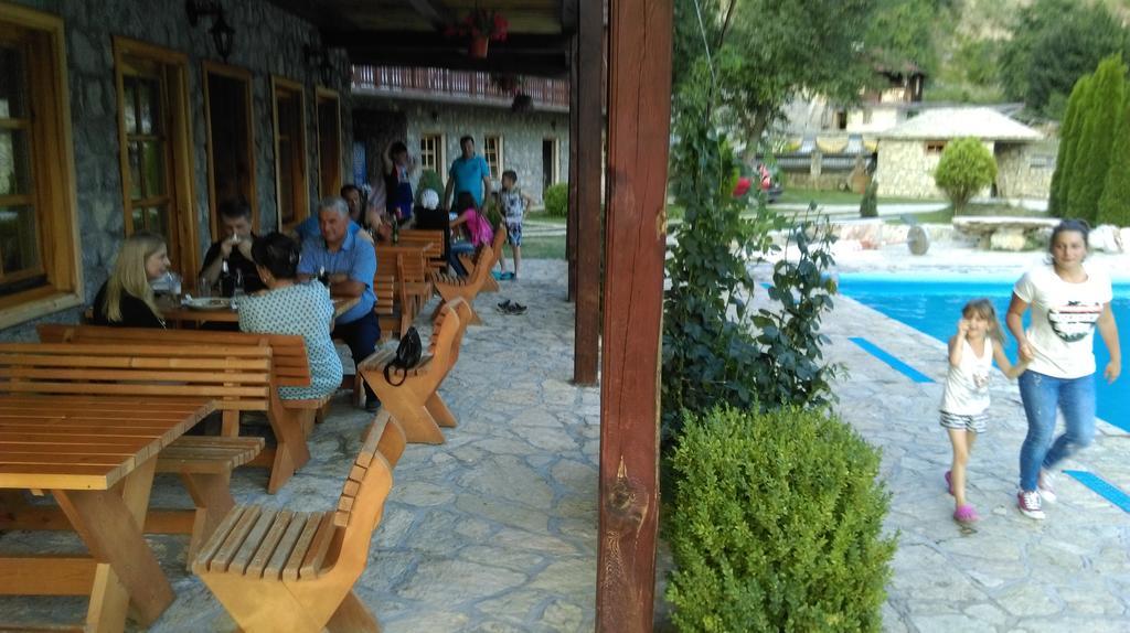 贝拉内 Etno Selo Vrelo & Camping旅馆 外观 照片